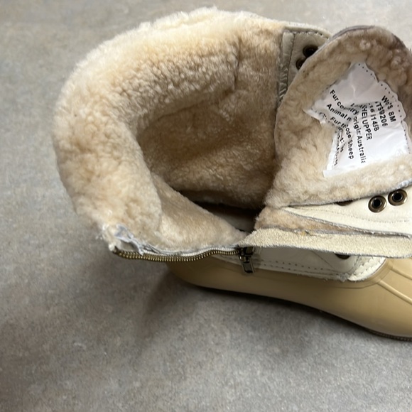 Women’s size 8M Sperry Shearwater Duck Boots - Picture 8 of 8